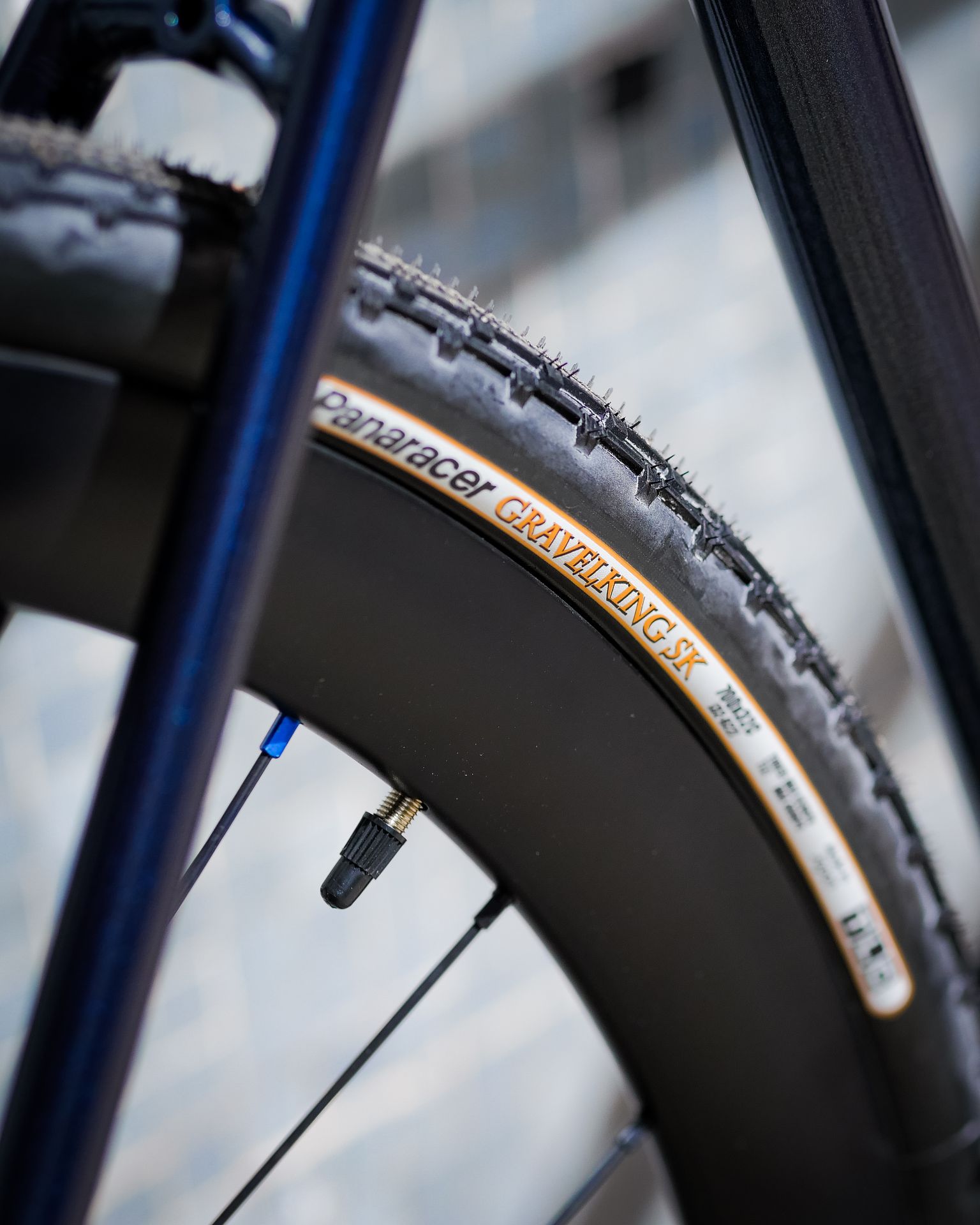 jante carbone Duke, pneu gravel Panaracer Gravelking