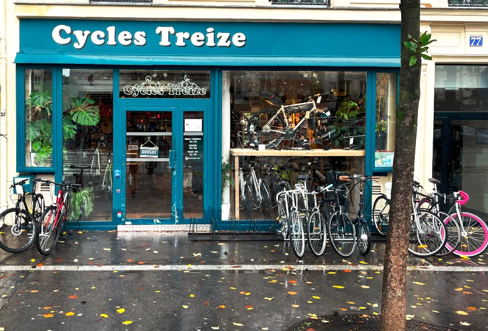 77, Avenue d'Italie 75013 Paris devanture magasin Cycles Treize