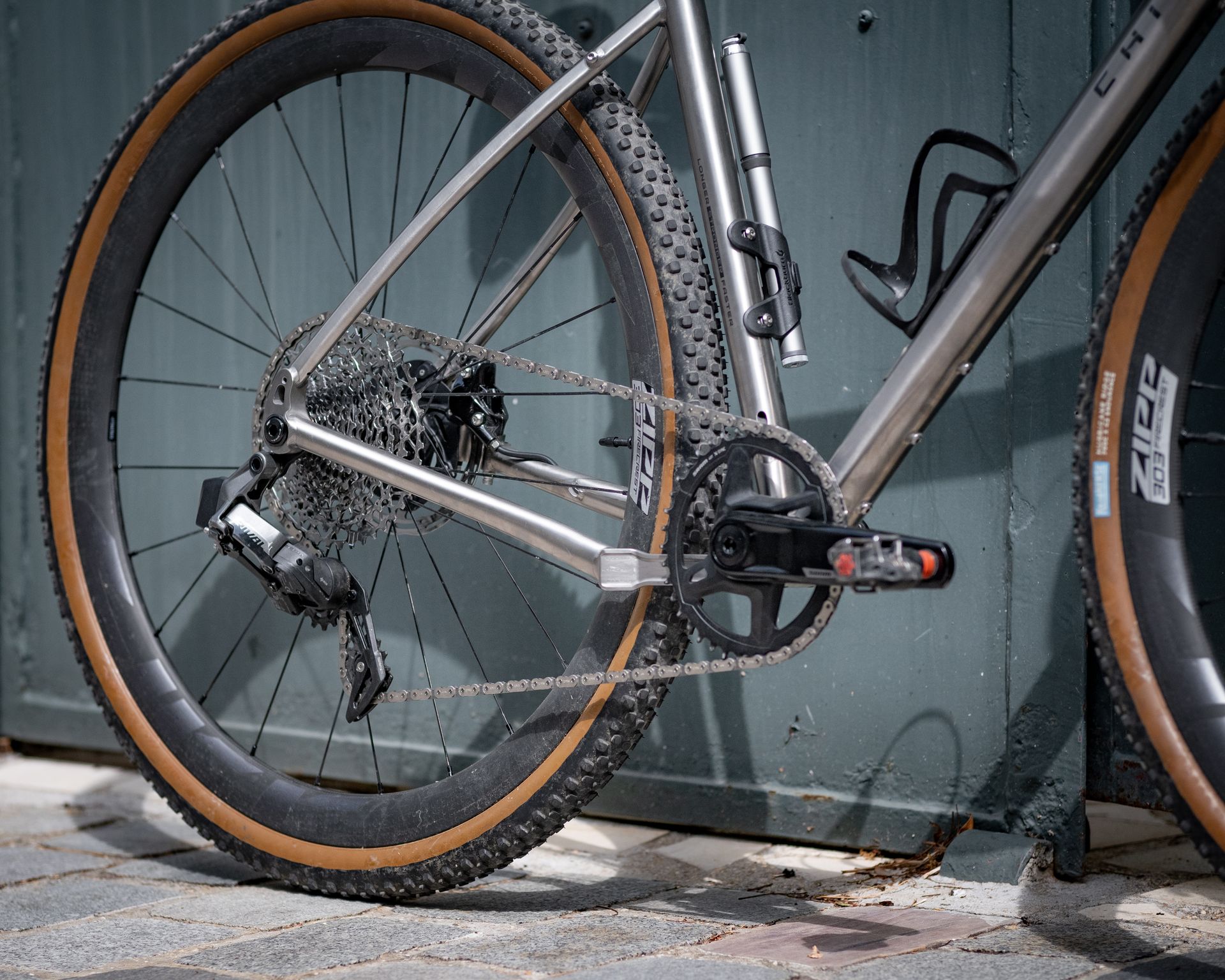 transmission velo sram electrique axs xplr pour le gravel