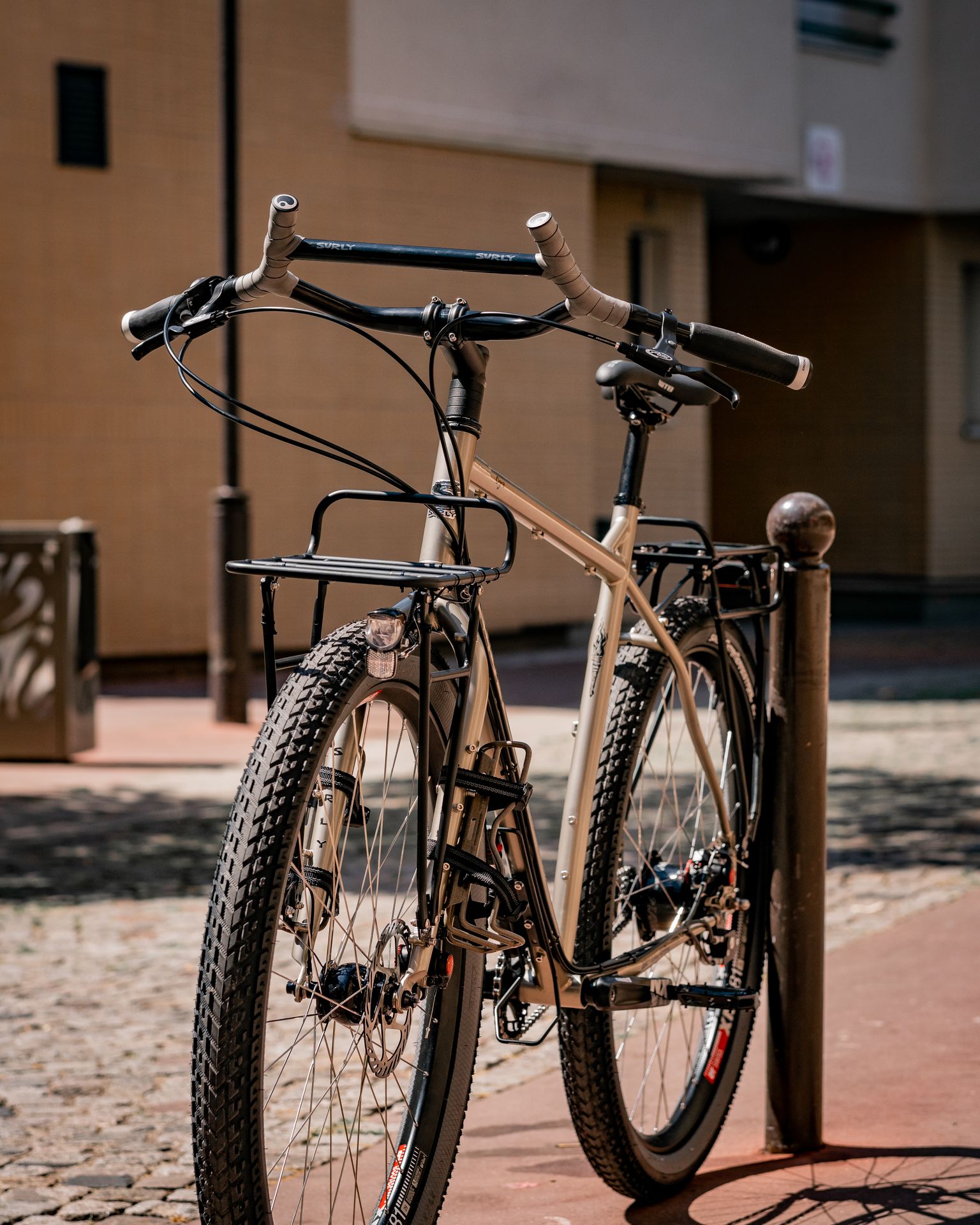 velo de voyage monte a paris chez Cycles Treize