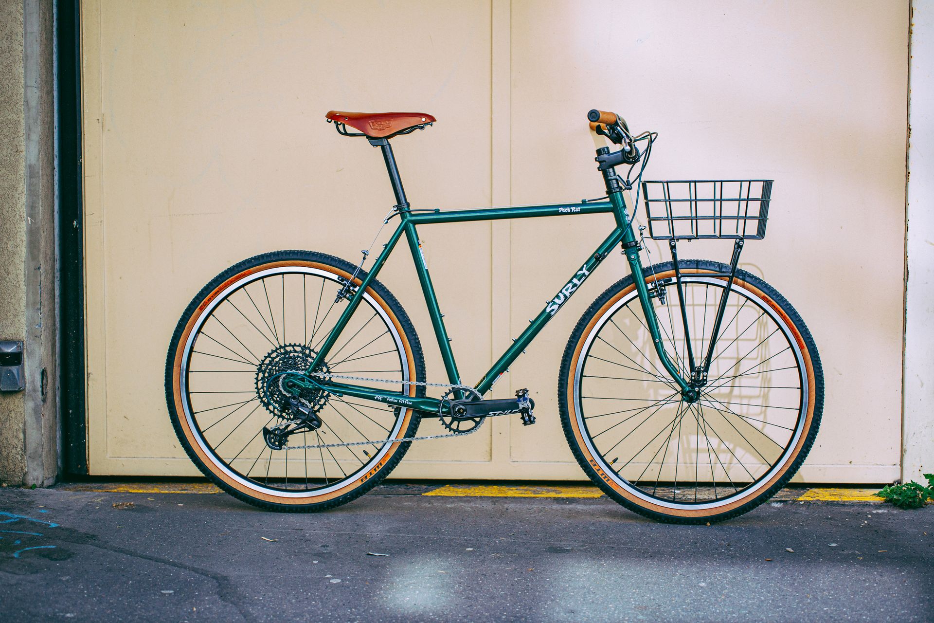 vtc ou velo de ville. tous les besoins pour les cyclistes parisiens